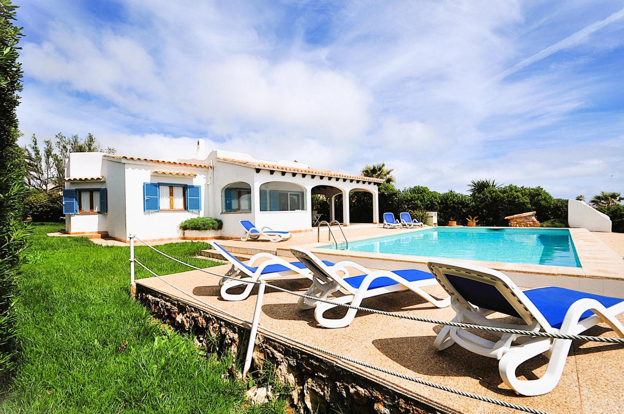 Villa Helios Villa En Cala Pi Con Vistas Despejadas Екстериор снимка